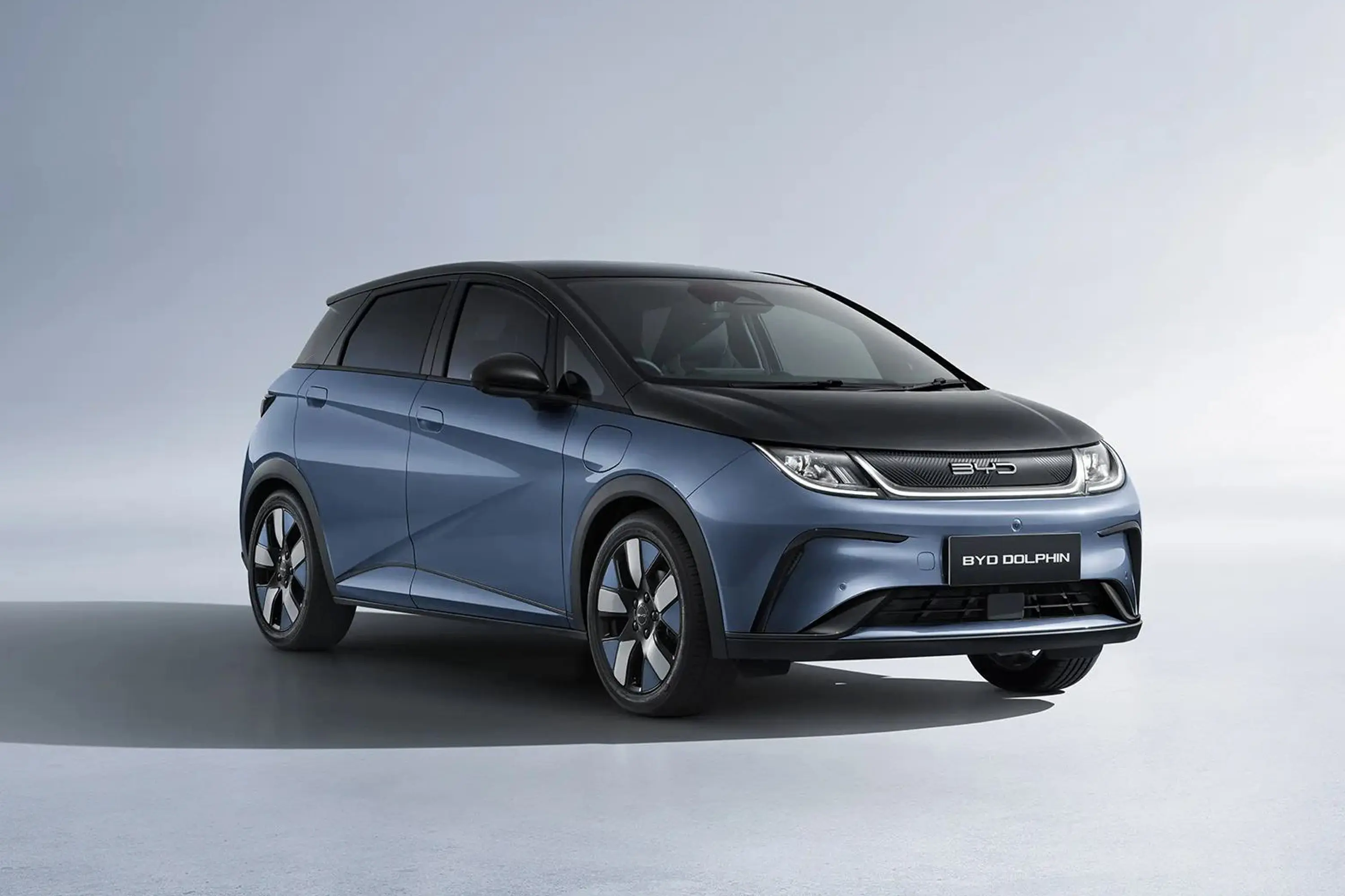 🌈 BYD Dolphin - 惊艳配色、独特设计、配置齐全。路上最亮眼的存在！✨