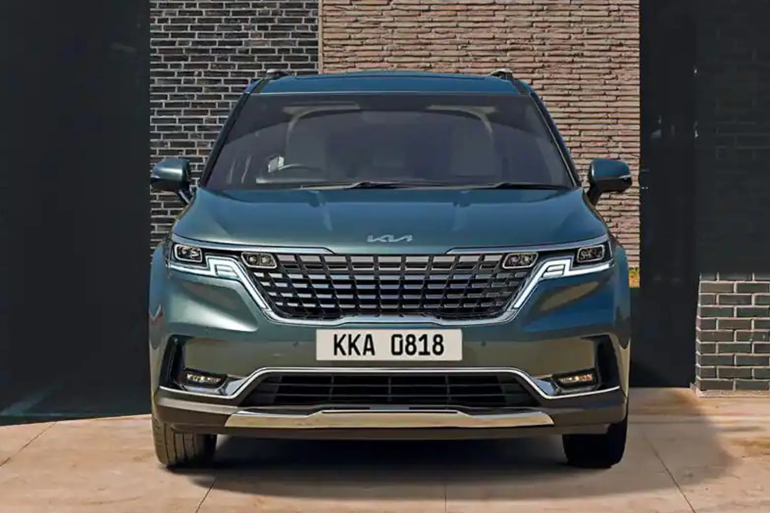 🎯 Kia Carnival - Sporty sedan for city driving! Attractive design, fuel-efficient, spacious interior. Youth's choice! 🎨
