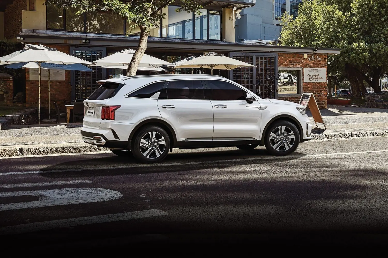 🏁 Kia Sorento - Outstanding performance! Great acceleration, stable handling, safe to drive. For speed enthusiasts! 🚀