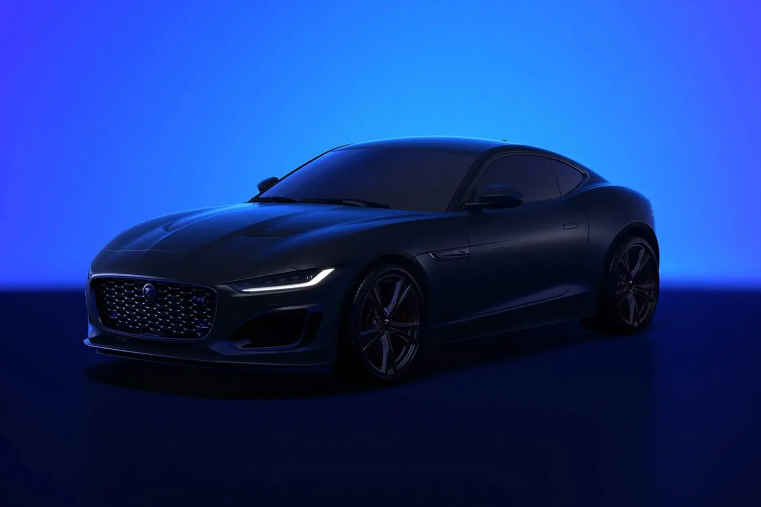 ✨ Jaguar F-TYPE 全新登场！现代化设计、强劲动力、价钱极具竞争力。准备挑战进口车！🌟