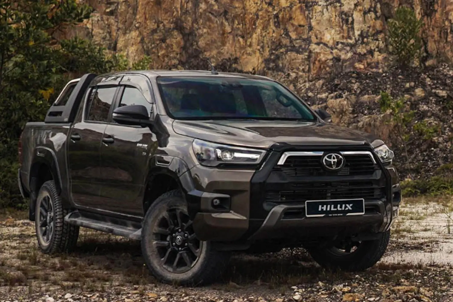 💪 Toyota Hilux - Malaysia's best-selling car! Affordable, fuel-efficient, low maintenance. Perfect choice for first-time buyers! 🏆