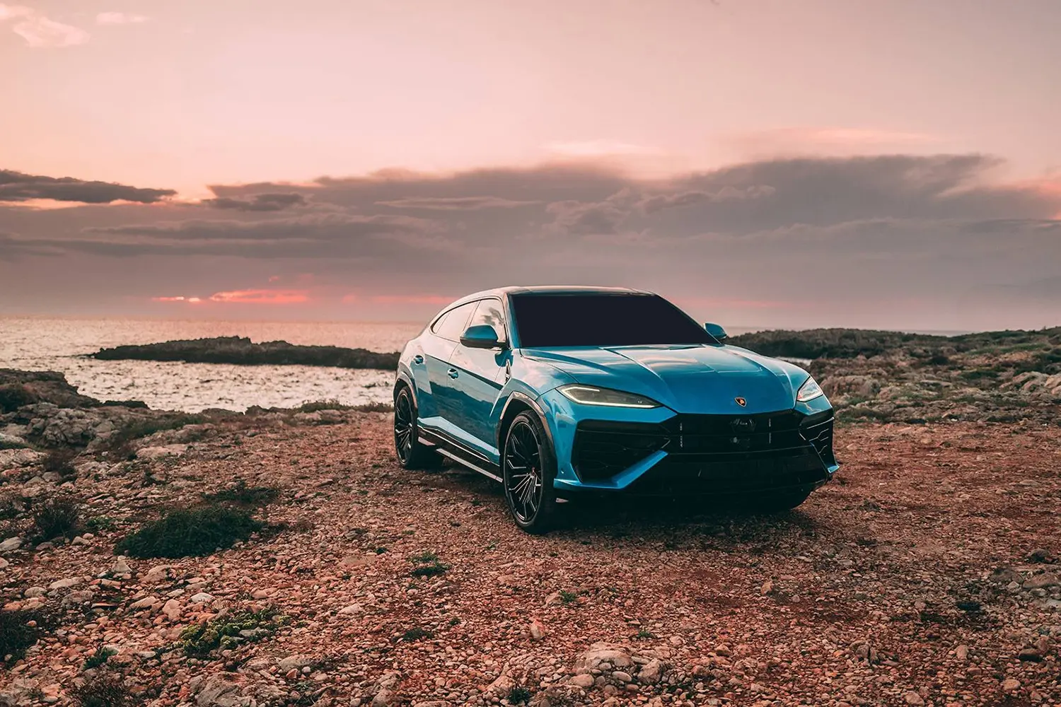 ✨ The all-new Lamborghini Urus is a game-changer! Modern design, powerful engine, competitive pricing. Ready to challenge imported cars! 🌟