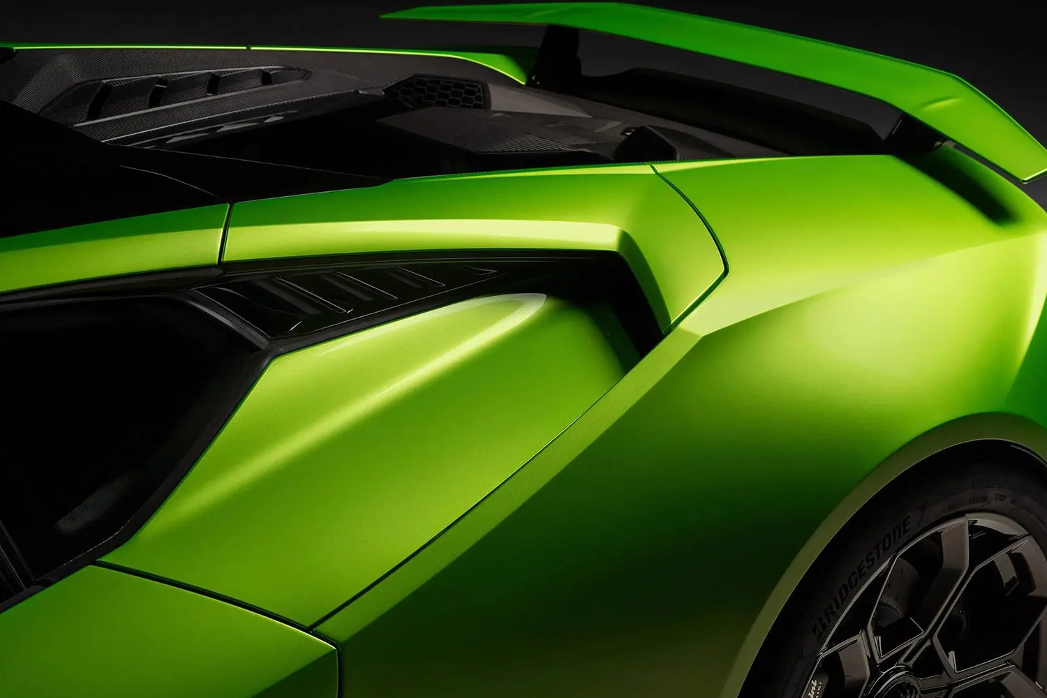🎯 Lamborghini Huracán - Sporty sedan for city driving! Attractive design, fuel-efficient, spacious interior. Youth's choice! 🎨