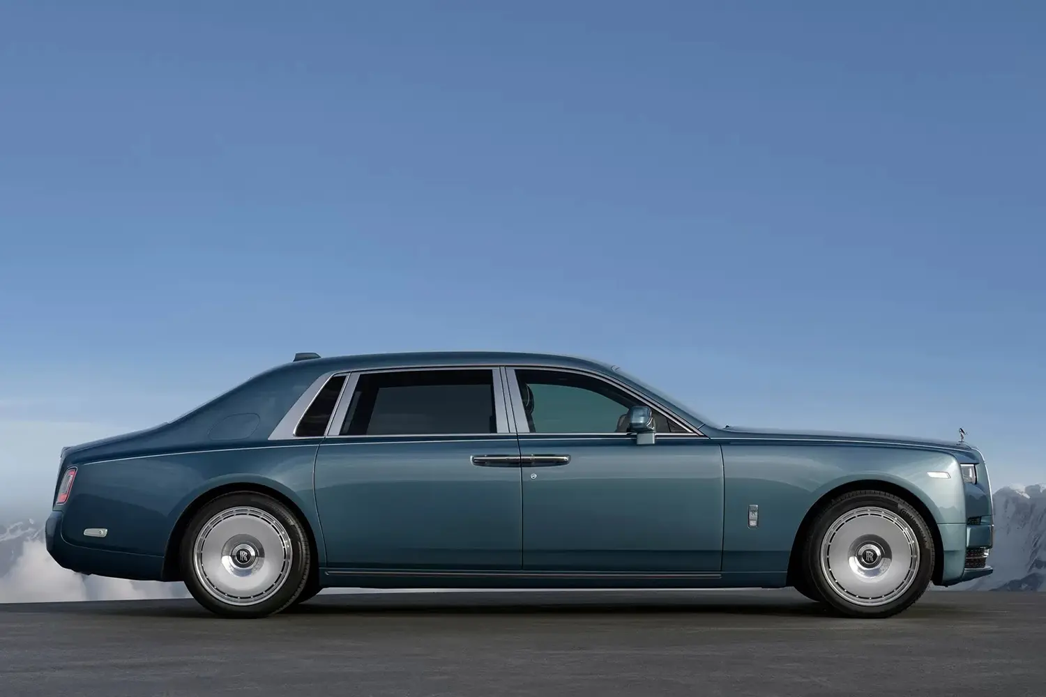 🔥 Rolls-Royce Phantom masih menjadi pilihan utama rakyat Malaysia! Harga mampu milik, teknologi canggih, dan penjimatan bahan api yang hebat. Kenapa ramai pilih Rolls-Royce Phantom? Sebab nilai untuk wang yang terbaik! 🚗💨