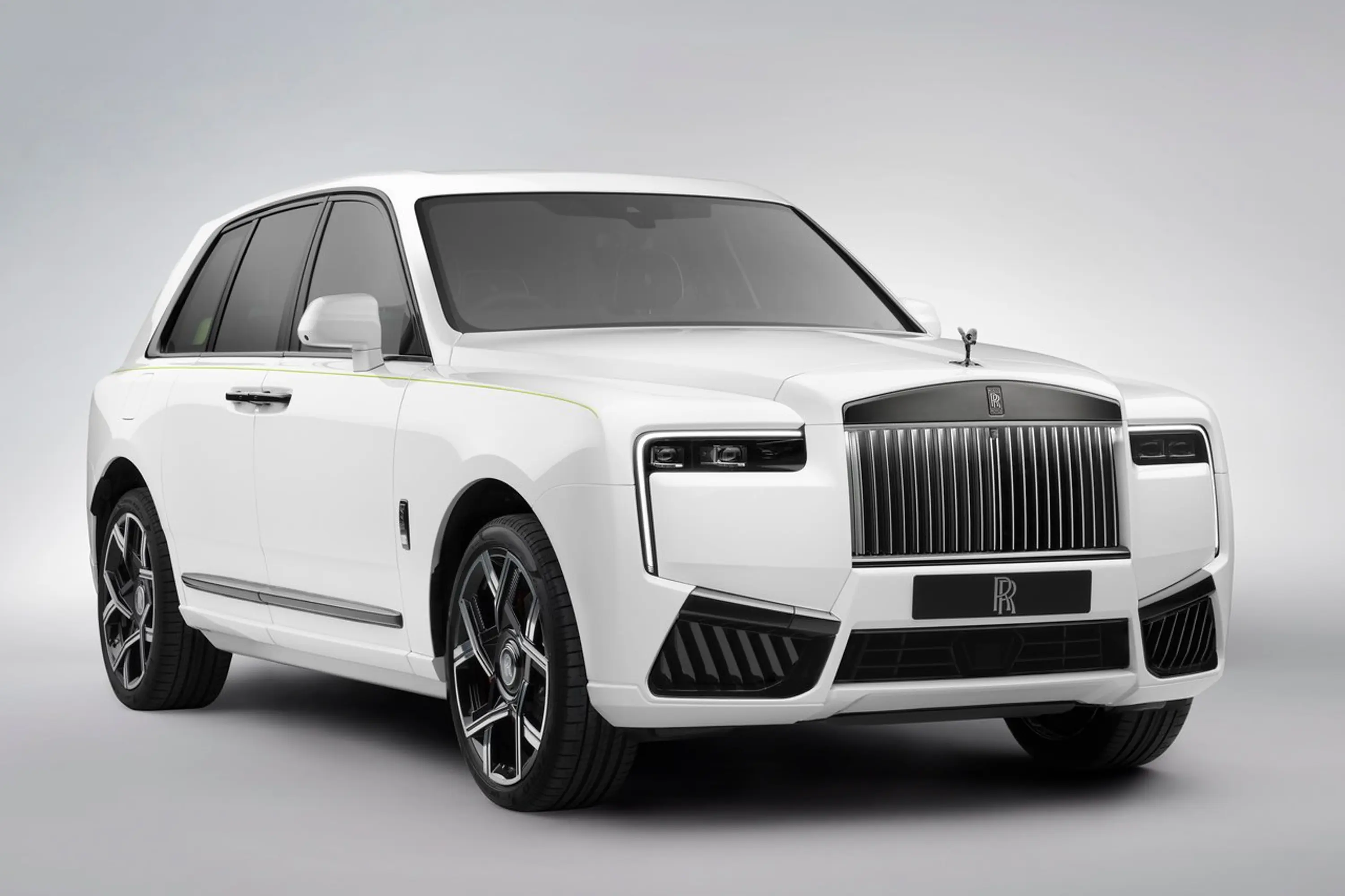 ⚡ Rolls-Royce Cullinan - EV paling popular di Malaysia! Jarak jauh, teknologi bateri selamat, harga kompetitif. Masa depan kereta elektrik! 🔋