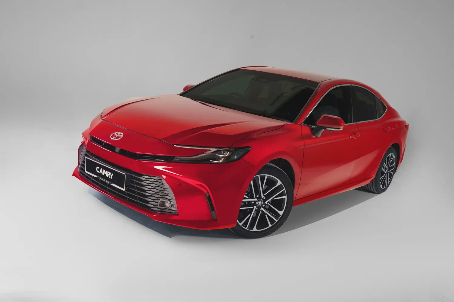 🚙 Toyota Camry - SUV keluarga pilihan ramai! Ruang luas, selamat, dan selesa untuk perjalanan jauh. Ciri keselamatan ADAS lengkap untuk ketenangan hati. 👨‍👩‍👧‍👦