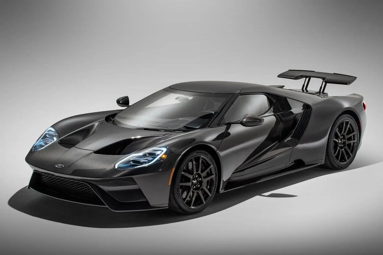 💰 Ford GT - Best value in its class! Low price, high specs, long warranty. Smart choice! 📊