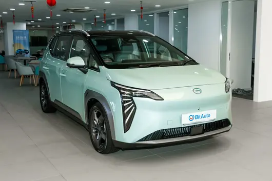 2025 490km Premium