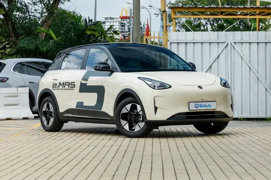 2026 325km Premium