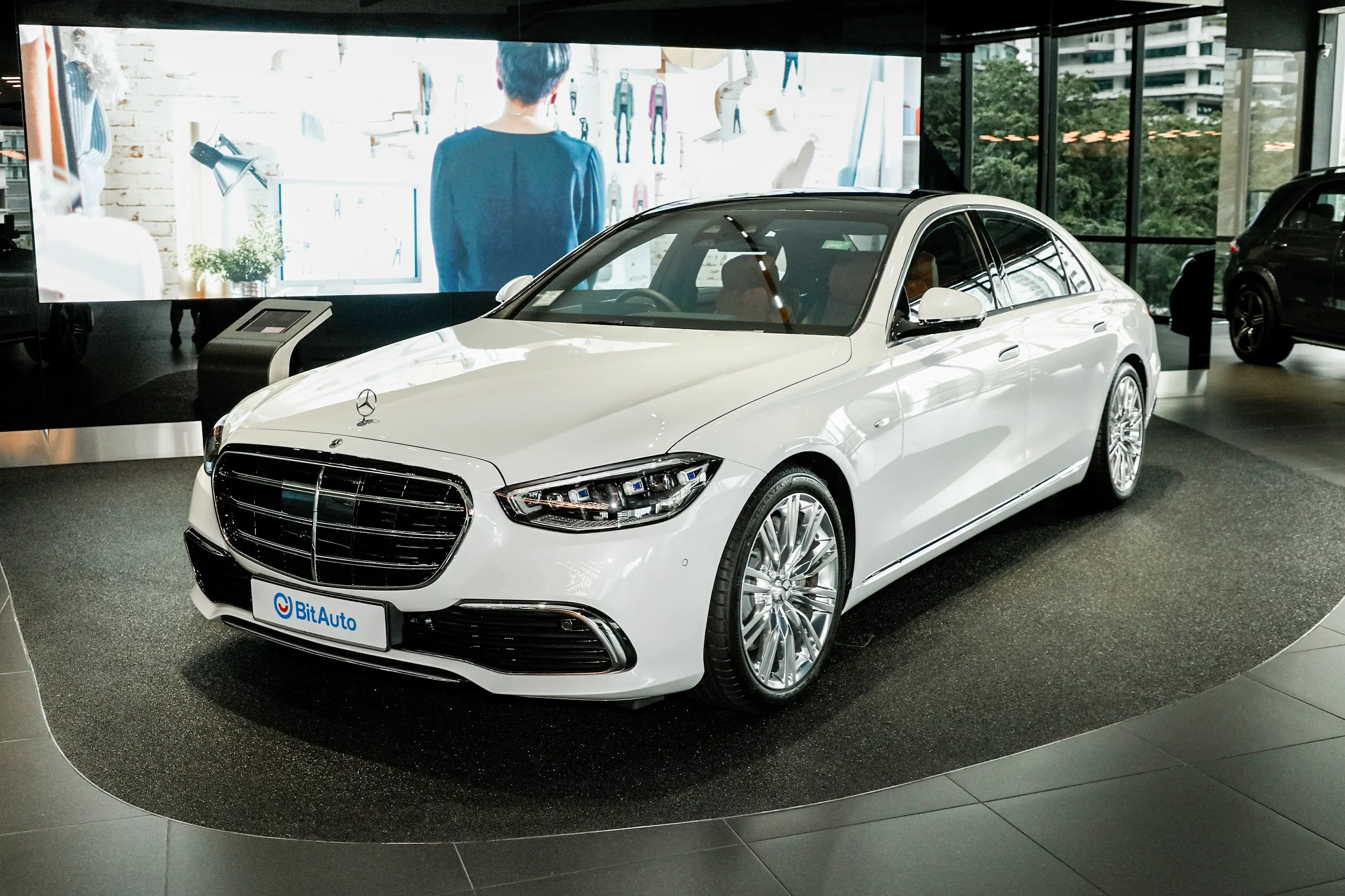 🌟 Mercedes-Benz S-Class PHEV - 豪华 SUV 搭载最新科技！涡轮增压 + 混动引擎，豪华又强劲。大家庭的理想选择！💎