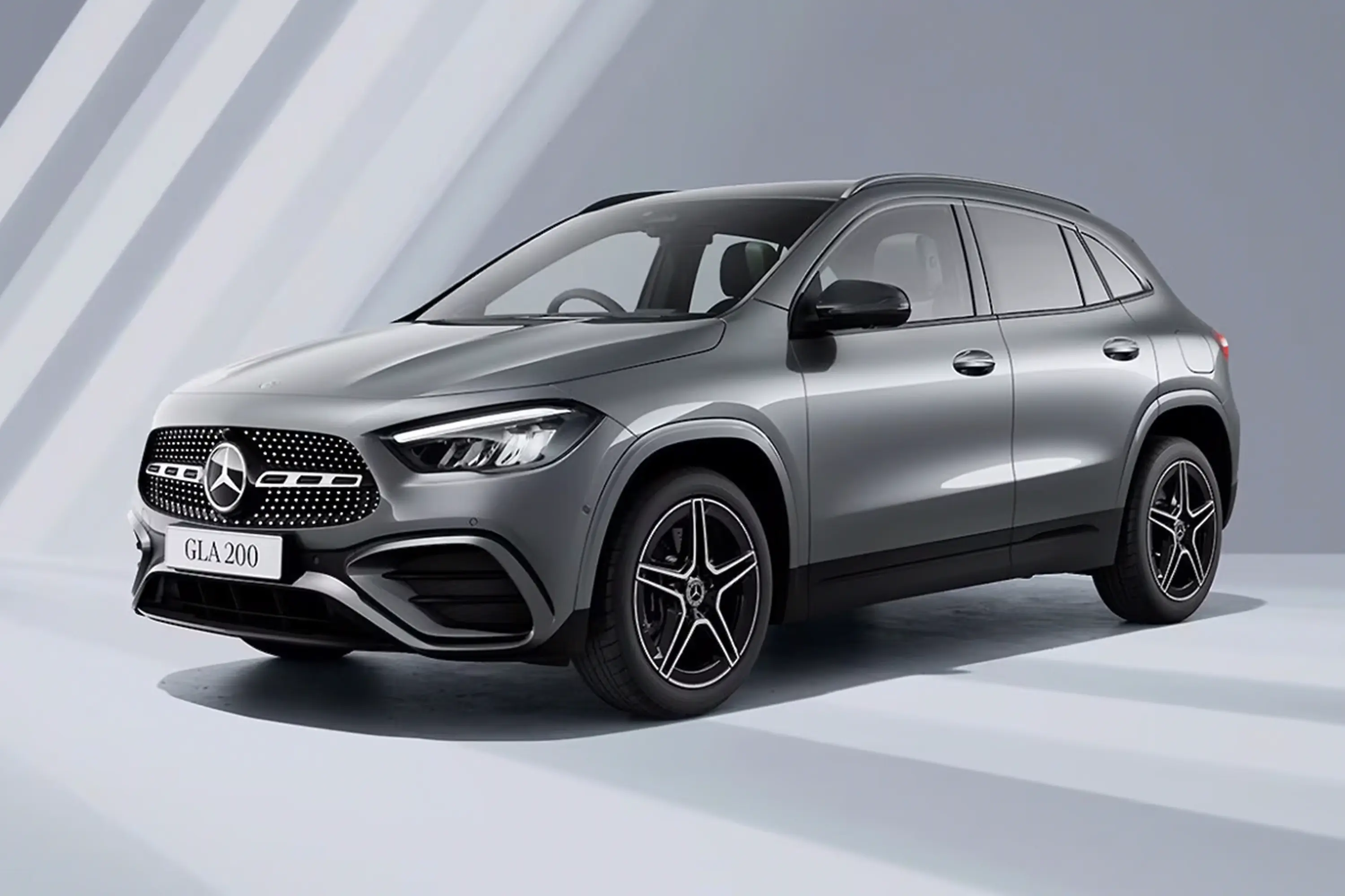 ✨ Mercedes-Benz GLA AMG 全新登场！现代化设计、强劲动力、价格极具竞争力。准备挑战进口车！🌟