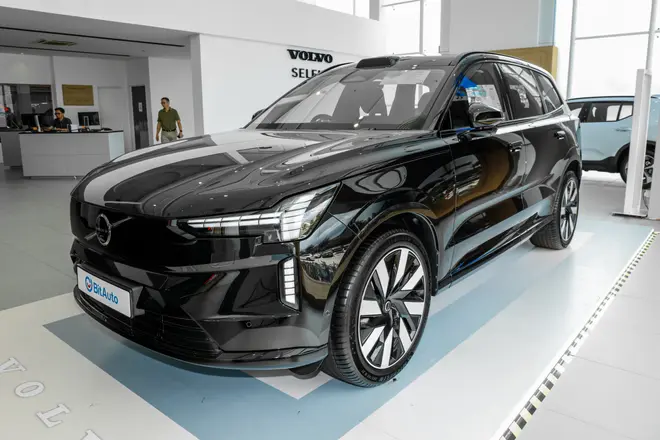 Volvo EX90
