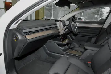 Volvo ES90