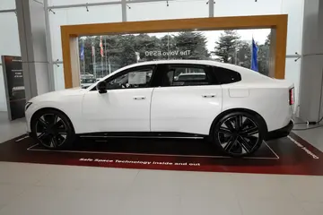 Volvo ES90