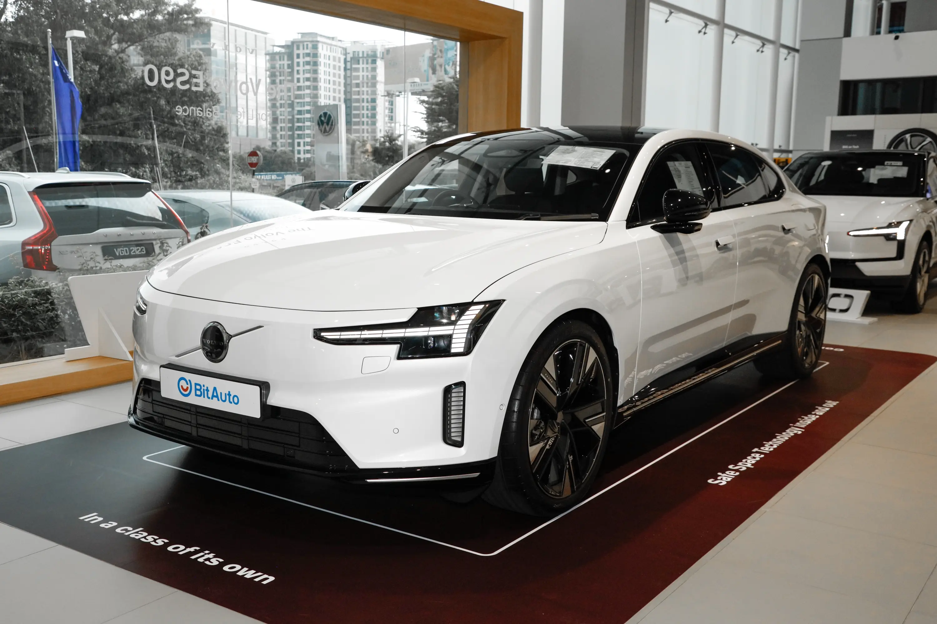 ⚡ Electric vehicles are taking Malaysia by storm, and the Volvo ES90 is leading the charge! As the country moves towards sustainable transportation, this model represents the future of Malaysian motoring.

The Volvo ES90 offers an impressive electric range that easily covers daily commuting needs in the Klang Valley and beyond. With Malaysia's growing network of EV charging stations, range anxiety is becoming a thing of the past.

Charging the Volvo ES90 is convenient and straightforward. You can charge at home overnight or use public charging stations located at shopping malls, petrol stations, and highway rest stops across Peninsular Malaysia.

Performance-wise, electric motors provide instant torque, making the Volvo ES90 surprisingly quick off the line. The acceleration is smooth and silent, providing a refined driving experience that traditional combustion engines cannot match.

The Volvo ES90 also comes with regenerative braking technology, which helps extend the range by recapturing energy during deceleration. This feature is particularly useful in Malaysia's stop-and-go city traffic.

Government incentives for EV ownership in Malaysia make the Volvo ES90 an attractive proposition. Tax exemptions, reduced road tax, and charging infrastructure grants all contribute to lower total cost of ownership.

Environmental consciousness is growing among Malaysian consumers, and the Volvo ES90 appeals to those who want to reduce their carbon footprint without compromising on style or performance.

Have you made the switch to electric? The Volvo ES90 might be the perfect choice for your first EV!

#ElectricVehicles #GreenMobility #SustainableFuture