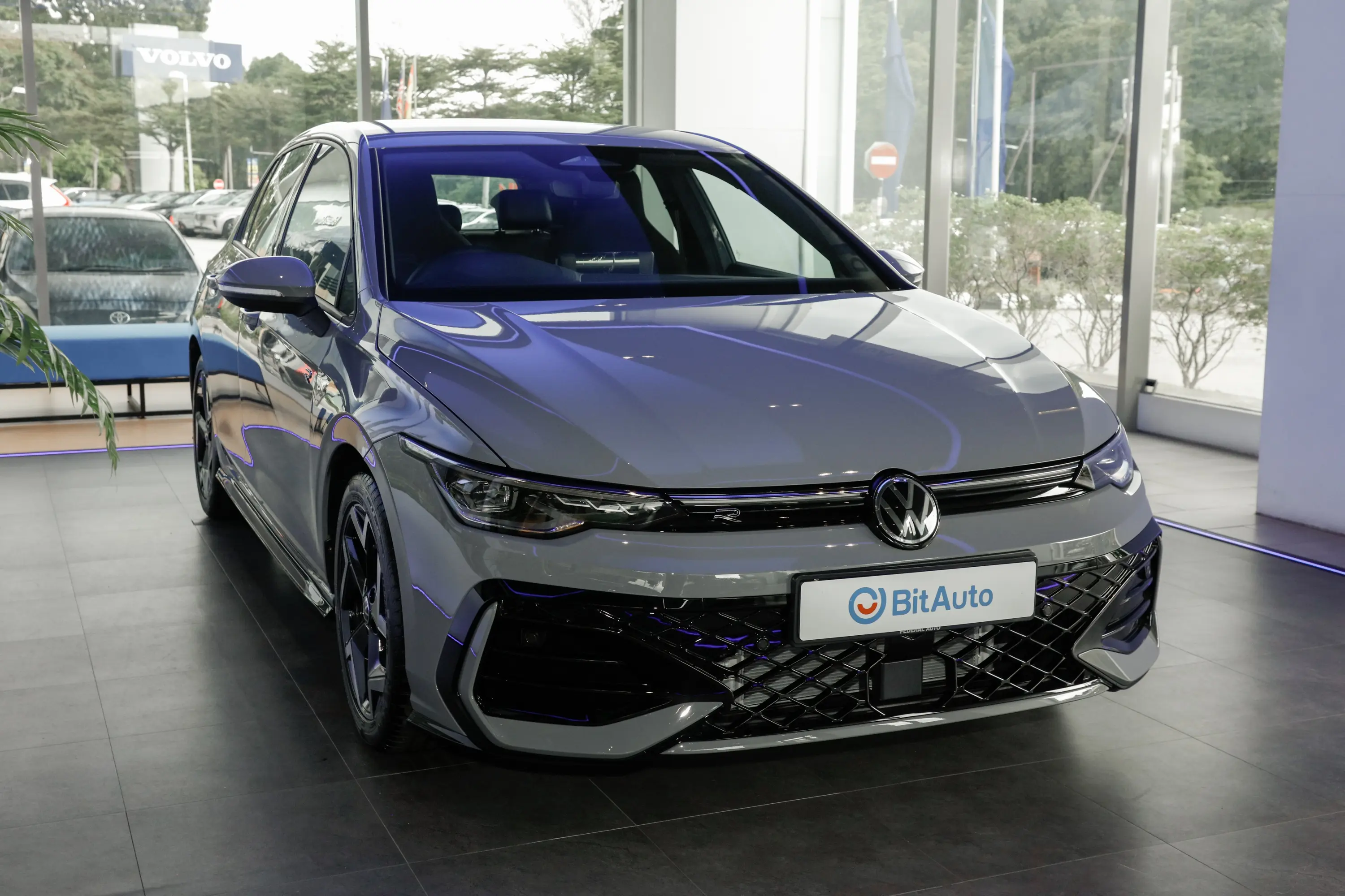 Is the Volkswagen Golf GTI battery large enough for daily EV use? The Volkswagen Golf GTI looks more convincing for daily use when its range is considered in real-world terms. The 100 km driving range gives buyers a useful sense of how often they may need to refuel or recharge.…