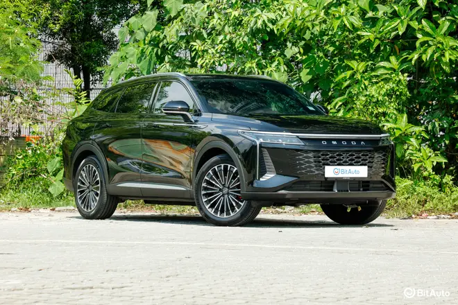 C9 PHEV