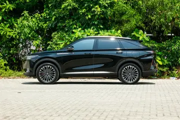 OMODA C9 PHEV