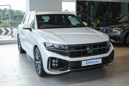 2025 3.0T R-Line
