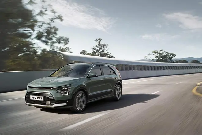 KiaNiro