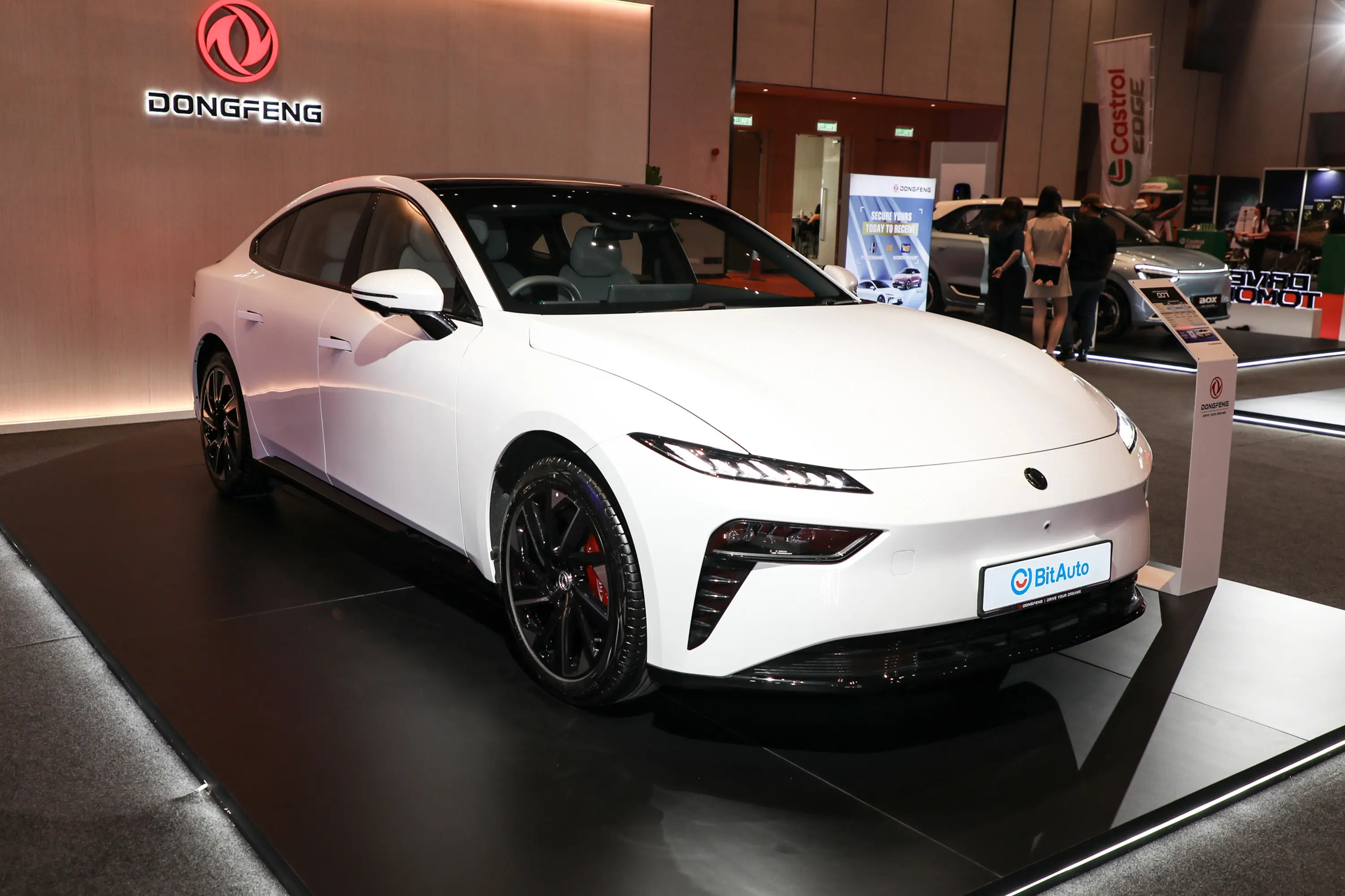 How much does the Dongfeng 007 cost or save buyers? The Dongfeng 007 is tied to RM100k, RM8,888, RM161,000. #BitAutoMalaysia