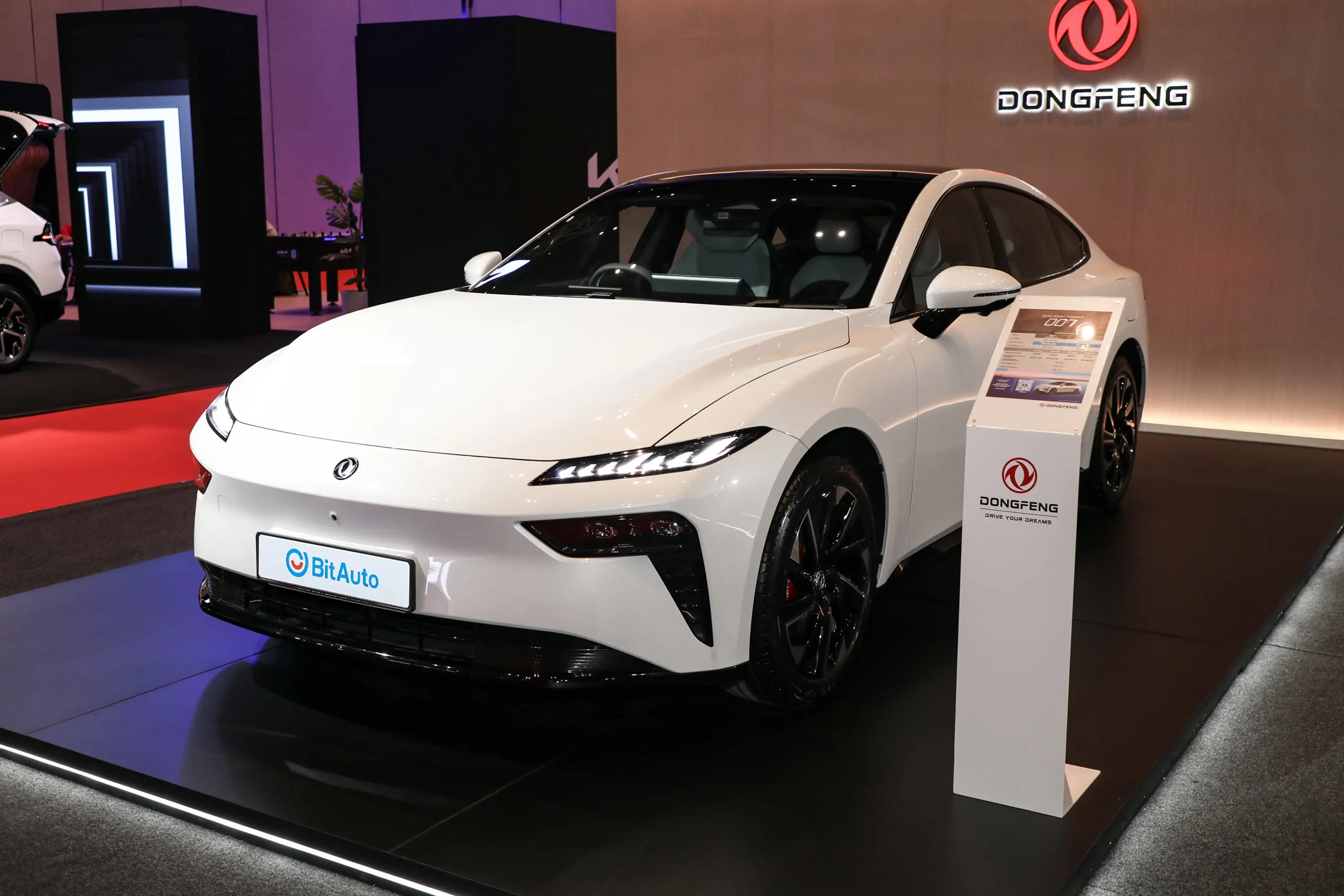 Is the Dongfeng 007 worth considering in Malaysia? The Dongfeng 007 stands out for RM100k, 544 PS, 620 Nm. #BitAutoMalaysia