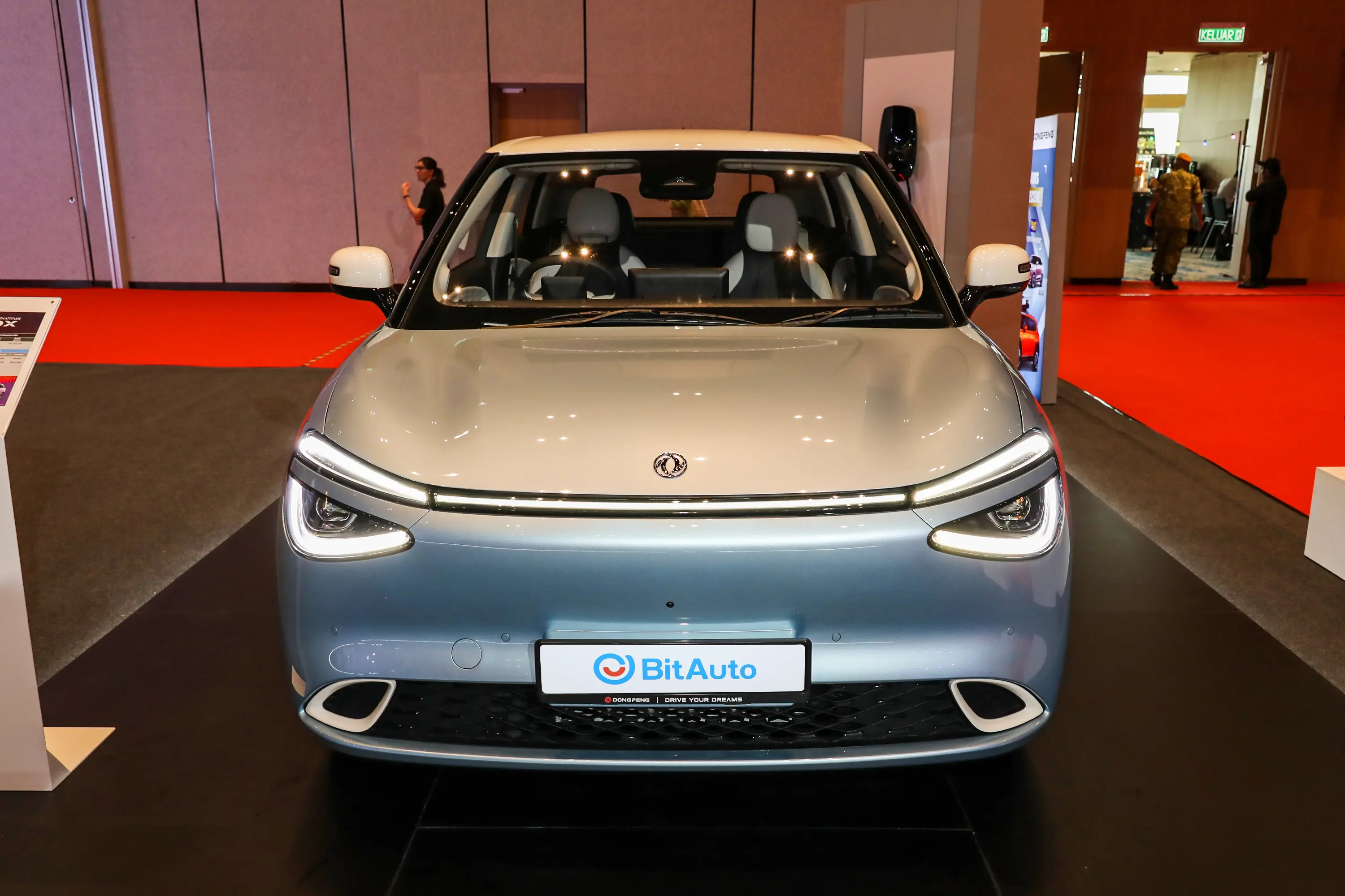 Dongfeng Box：重点信息包括RM8,888 rebate, RM30,000, dealer and after-sales network。对买家来说，重点是它是否适合日常通勤、家庭使用和长期拥有。