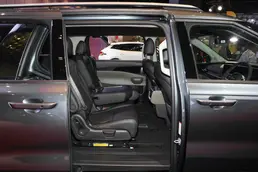 2025 2.2T Standard 8 Seats