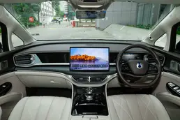 2025 480km 4WD Premium
