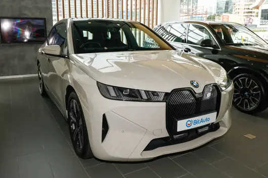 2025 xDrive45 Sport