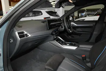 BMWi4