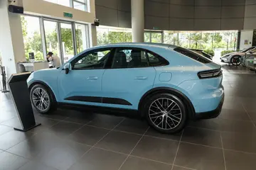 PorscheMacan BEV