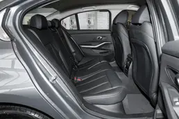 2025 320i Sport