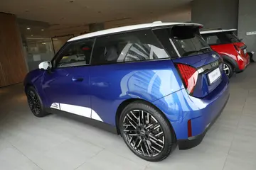 MINI Cooper BEV