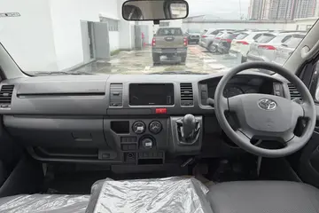 ToyotaHiace