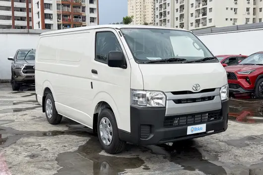 2024 Panel Van 3.0T Standard