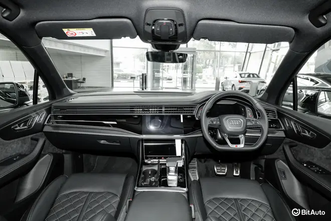 Q7