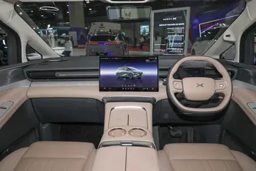 XPengX9