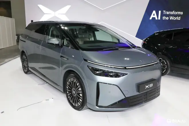 X9