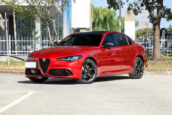 Alfa RomeoGiulia