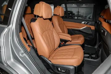 BMWX7