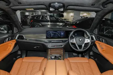 BMWX7