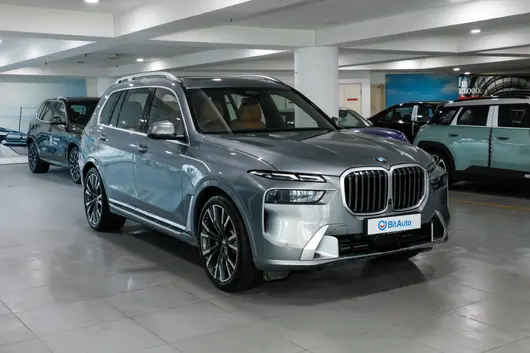 2025 xDrive40i Pure Excellence