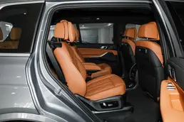 2025 xDrive40i Pure Excellence