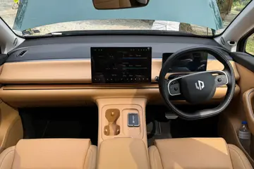 Leapmotor C10
