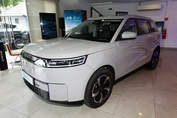 JAECOO J5 EV