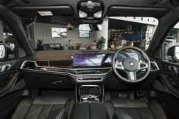 2025 xDrive40i M Sport