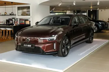 VolvoES90