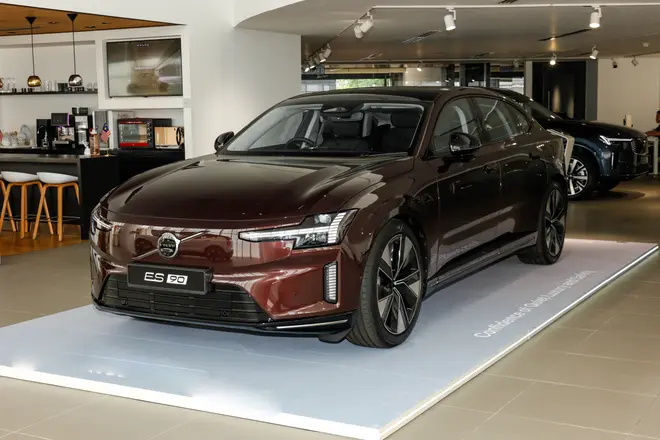 VolvoES90