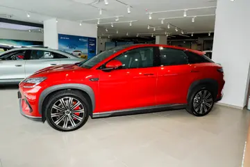 BYD Sealion 7
